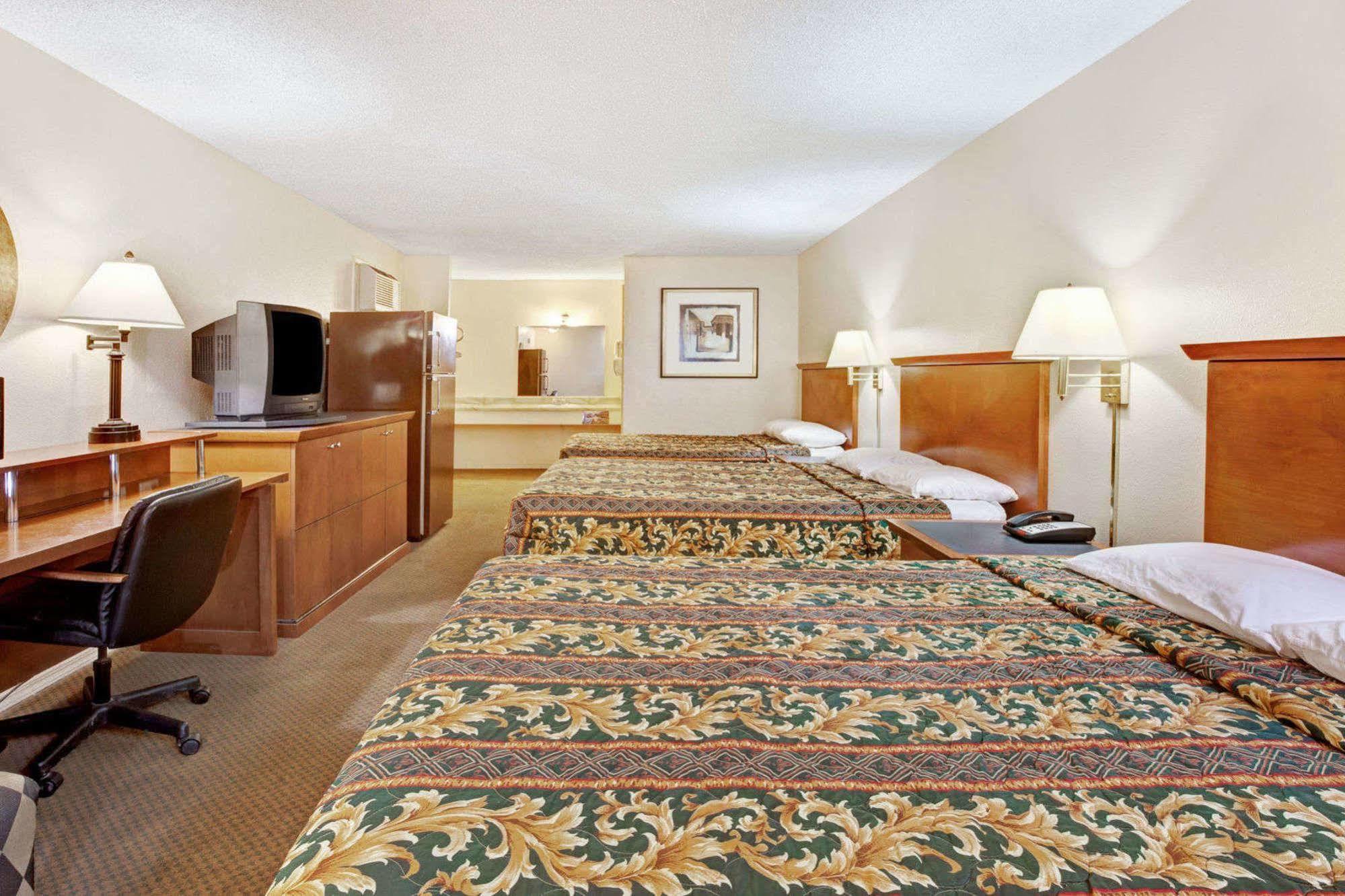 Knights Inn Big Spring Εξωτερικό φωτογραφία